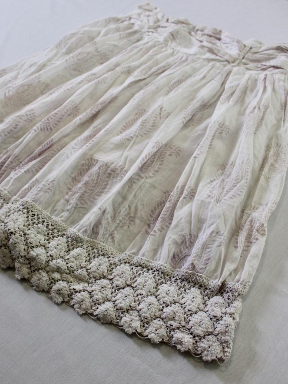 Mix Nouveau Ivory Leaf Print Crochet Trim Skirt Size Large